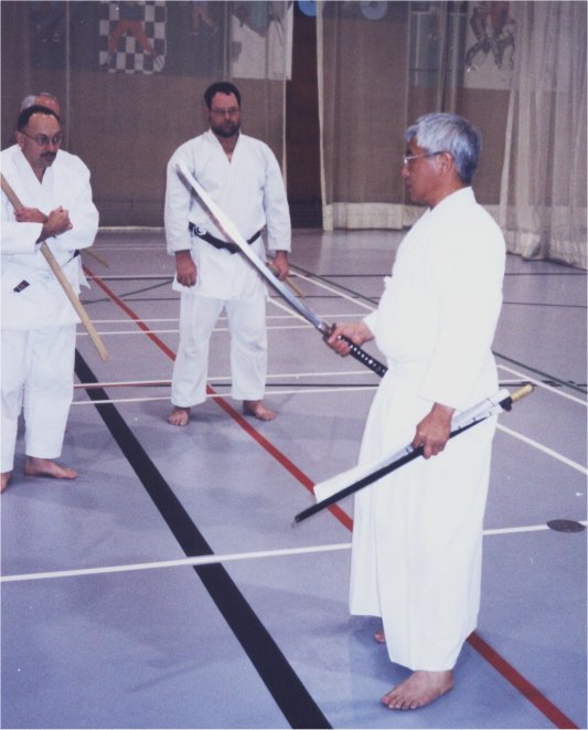 Picture (gal/Iaido/Seminars/Ohmi_Goyo_7_dan_Tour_2002/fredswordA.jpg)
