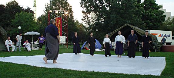 Picture (gal/Iaido/Demonstrations/Karate_pour_Communite_2003/DSC00463.JPG)