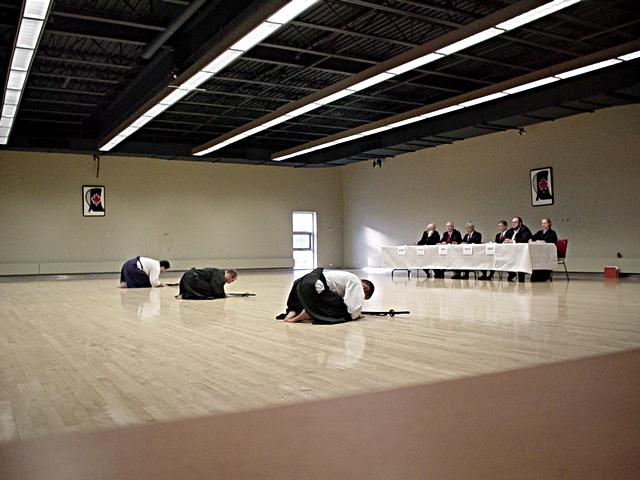 Picture (gal/Iaido/Grades/Grades_2003/DSC00806.jpg)