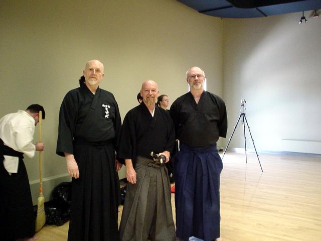 Picture (gal/Iaido/Seminaires/Seminaire_Tameshigiri_2003_avec_Bob_Elder/dsc00176.jpg)